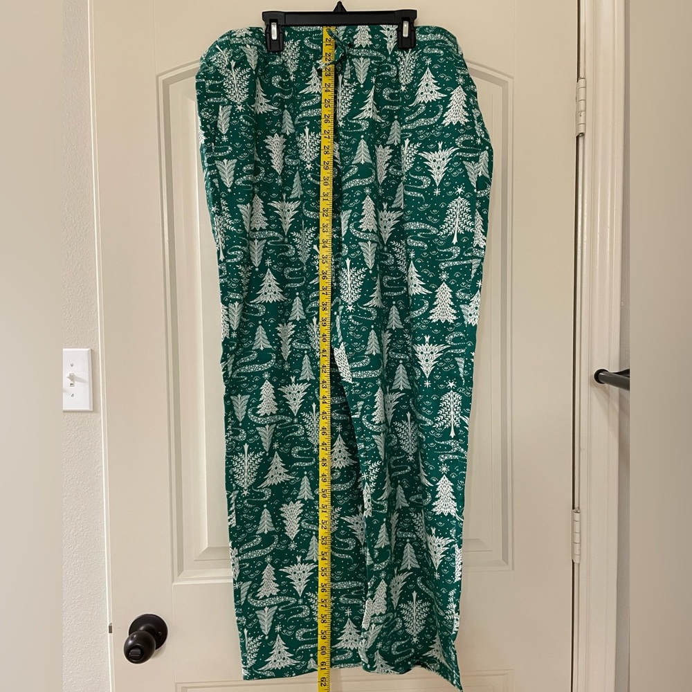 XL Old Navy Men’s Christmas Tree Pajama Pants